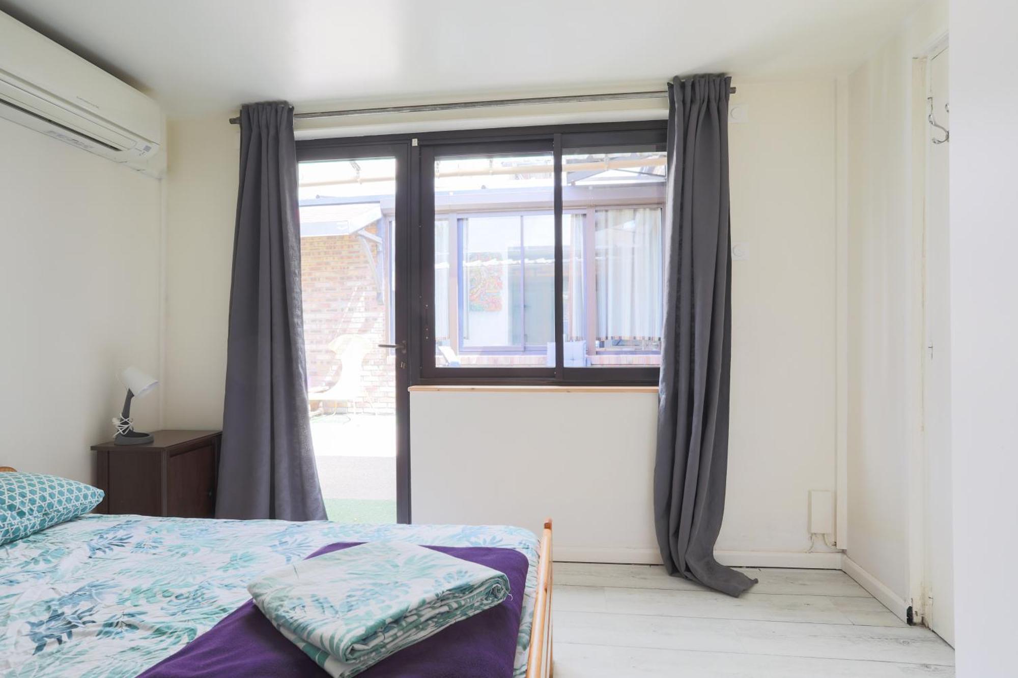 Paris East Side Lodge Pantin Bagian luar foto