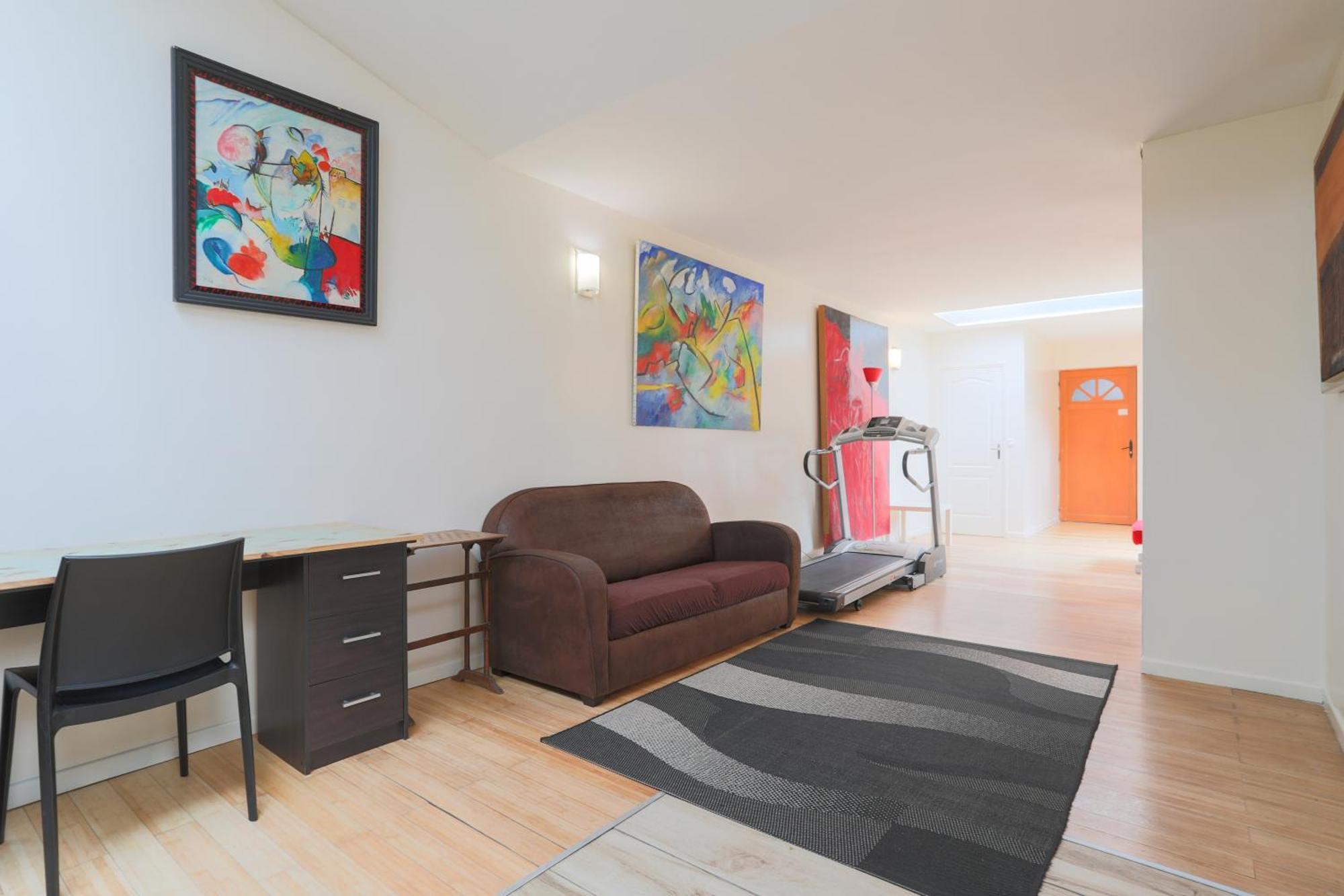 Paris East Side Lodge Pantin Bagian luar foto