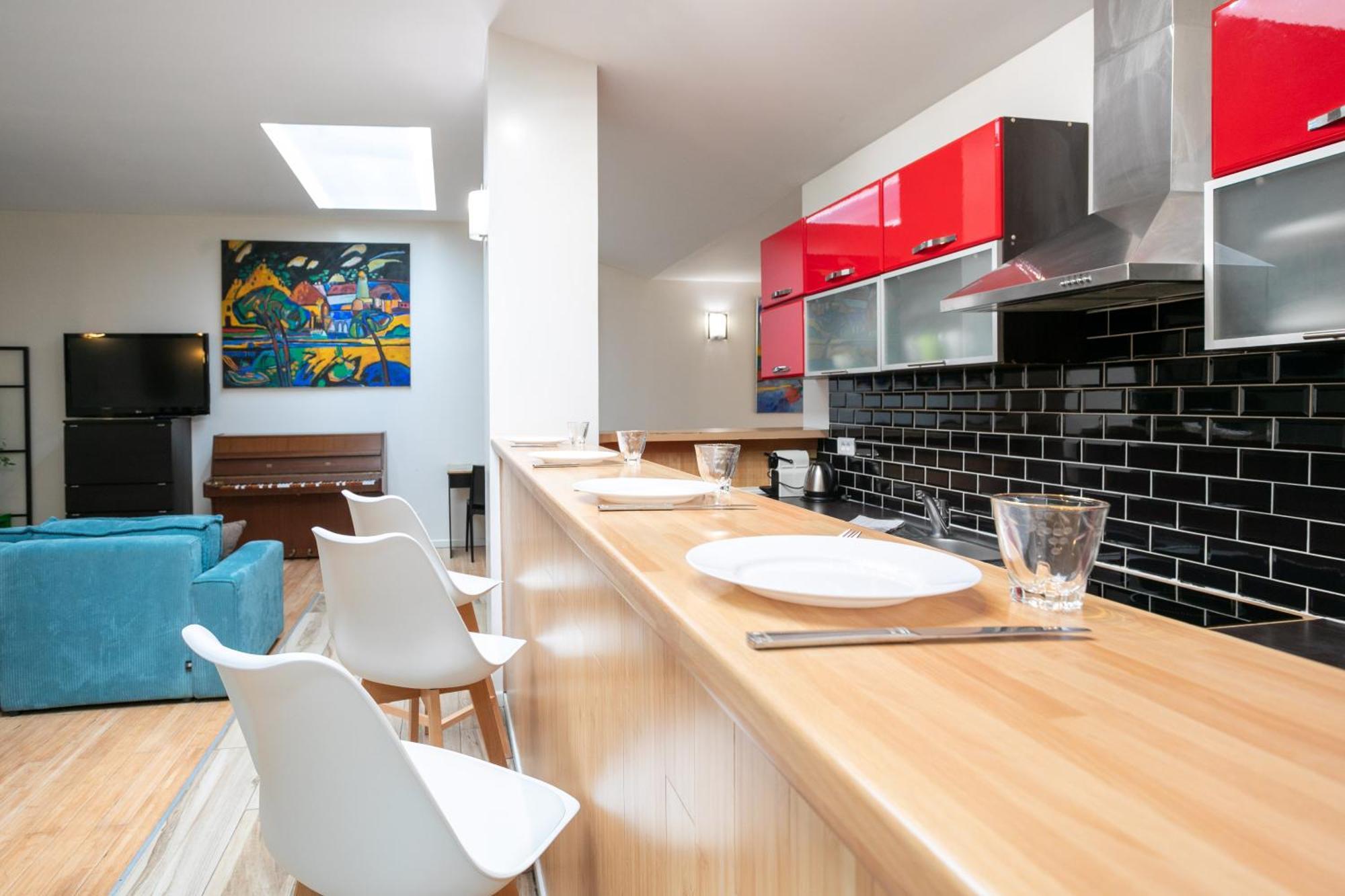Paris East Side Lodge Pantin Bagian luar foto
