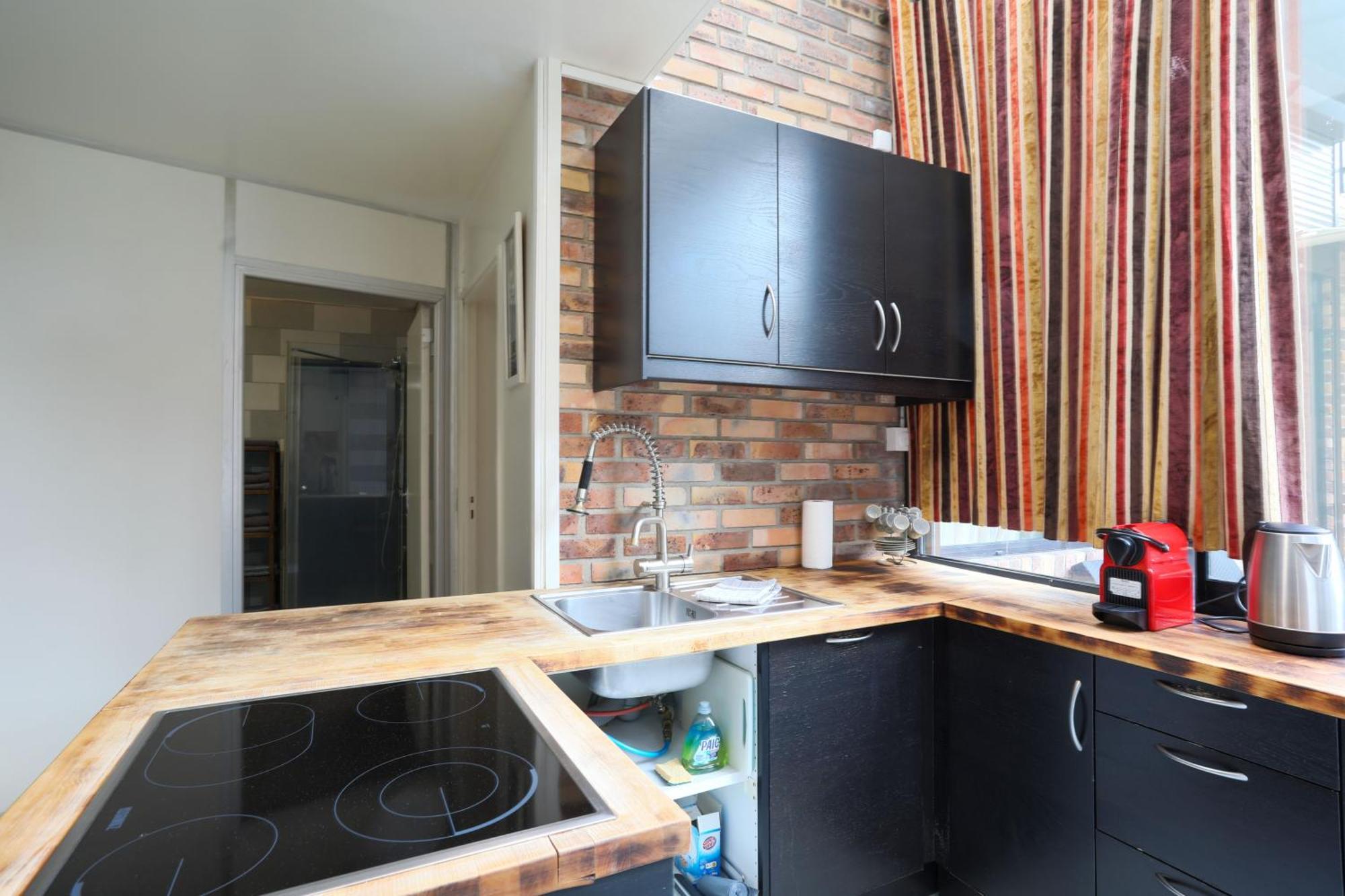 Paris East Side Lodge Pantin Bagian luar foto